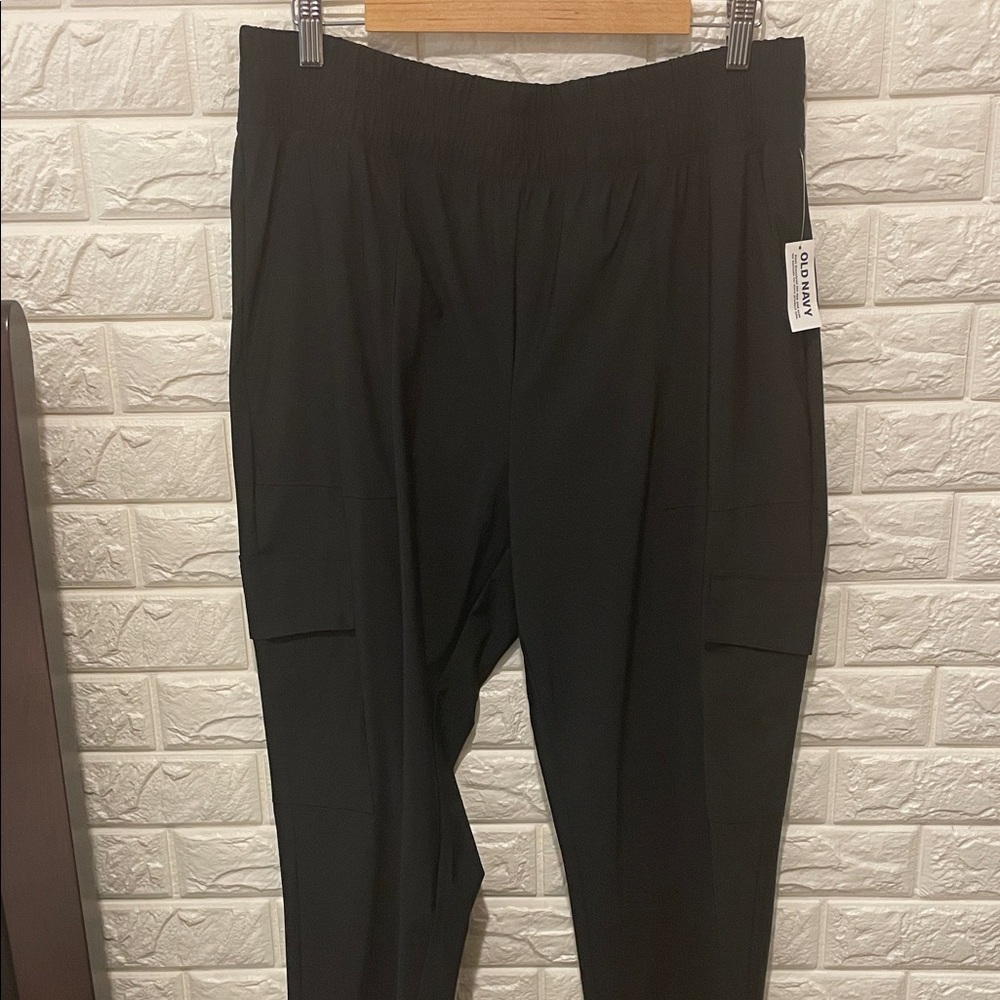 Old Navy Black Petite Pants
